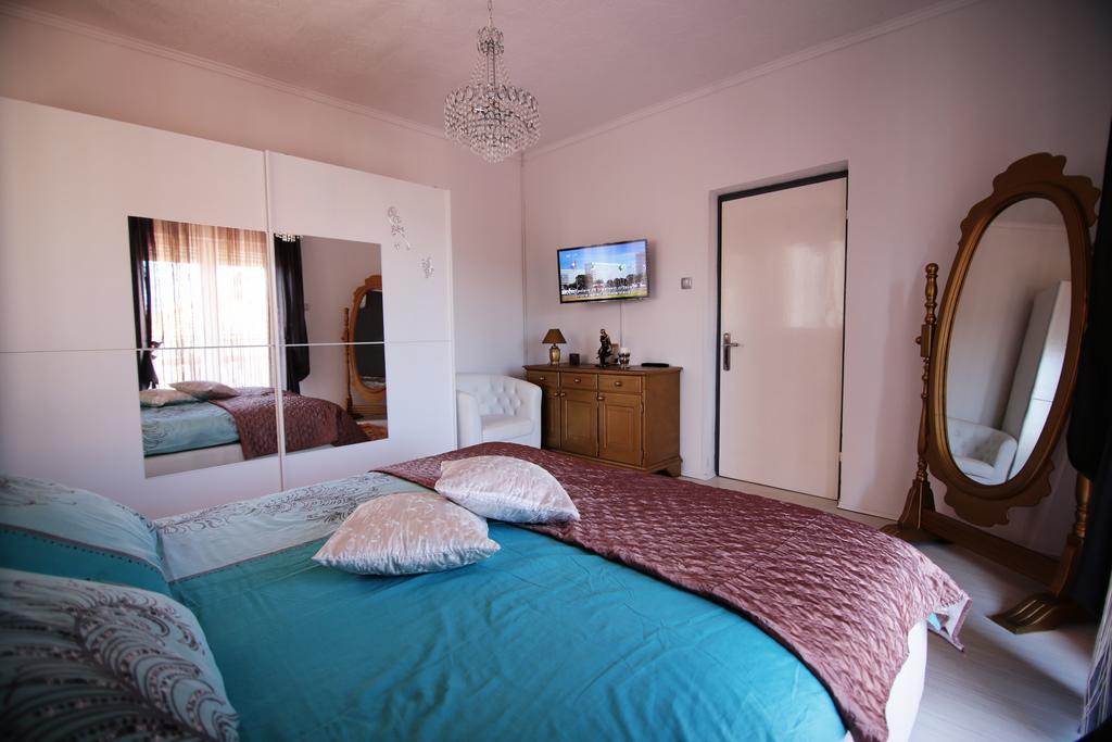 Villa Long Island Luxury Residence, Sali Dugi Otok-Private Parking,Next To Beach Room photo