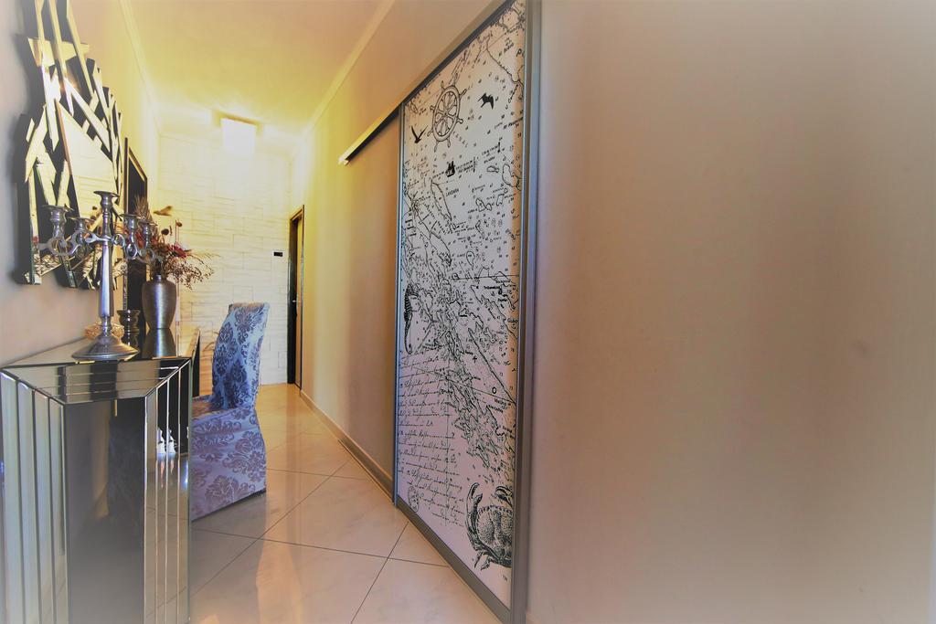 Villa Long Island Luxury Residence, Sali Dugi Otok-Private Parking,Next To Beach Exterior photo